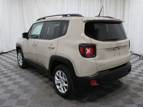 Used 2016 Jeep Renegade Latitude w/ Cold Weather Group image 31