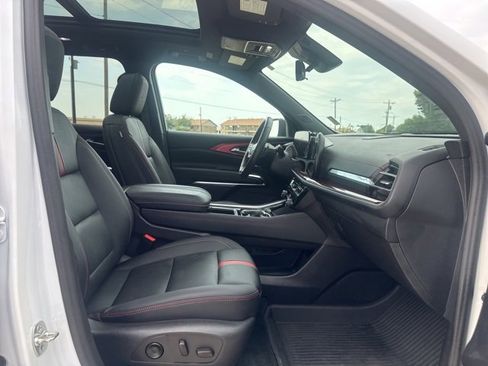 Used 2024 Chevrolet Traverse RS w/ LPO, Floor Liner Package image 27