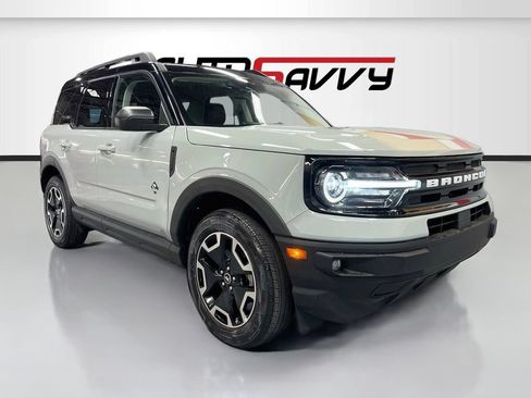 Used 2022 Ford Bronco Sport Outer Banks w/ Tech Package AWD/4WD image 1