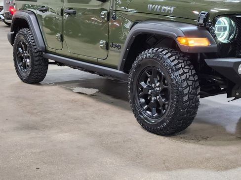 Used 2021 Jeep Wrangler Unlimited Sport AWD/4WD image 16