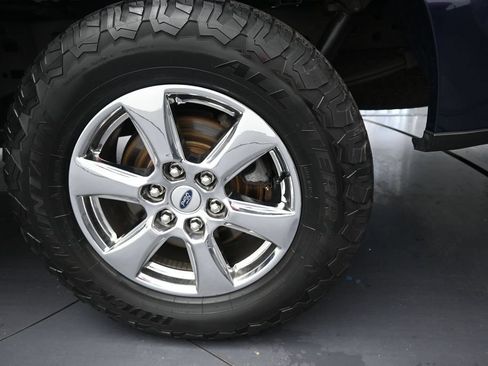 Used 2019 Ford F150 XLT w/ Equipment Group 302A Luxury AWD/4WD image 45