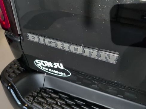 New 2026 RAM 1500 4x4 Crew Cab image 38