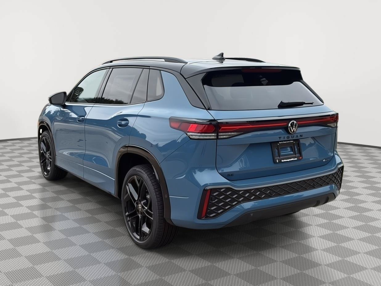 New 2026 Volkswagen Tiguan SE R-Line AWD/4WD image 8