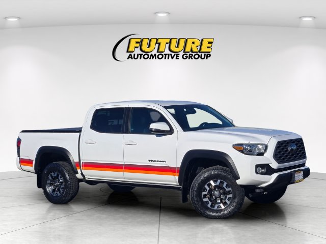 Used 2021 Toyota Tacoma TRD Off-Road w/ Technology Package AWD/4WD image 1