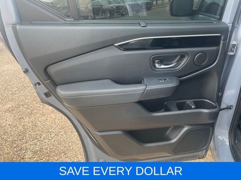 Used 2023 Honda Pilot Touring image 16