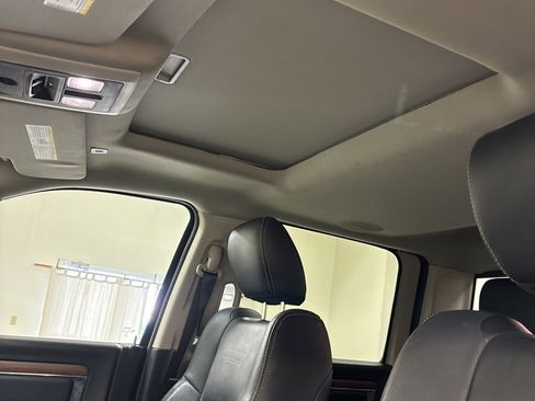 Used 2018 RAM 2500 Laramie w/ Convenience Group image 18