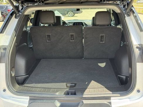 Used 2022 Chevrolet Blazer LT w/ Sound & Technology Package FWD image 35