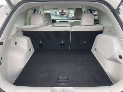 Used 2020 Jeep Cherokee Limited image 12