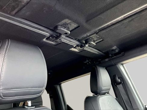 Certified 2025 Ford Bronco Outer Banks AWD/4WD image 14
