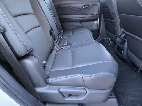 Used 2023 Honda Passport EX-L image 13