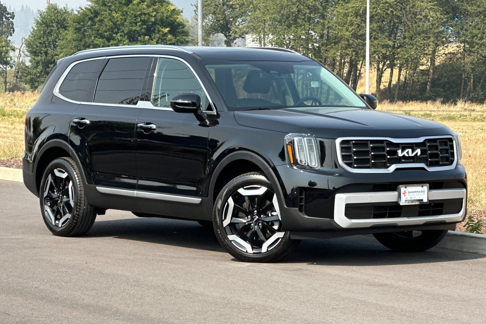 Used 2024 Kia Telluride S w/ S Sunroof Package AWD/4WD image 1