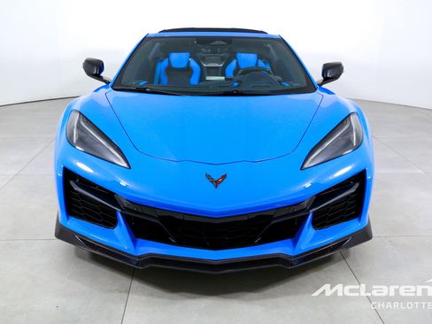 Used 2024 Chevrolet Corvette Z06 RWD image 5