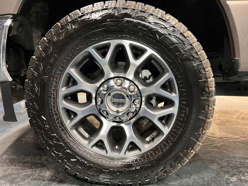 Used 2022 Ford F250 Lariat w/ Lariat Value Package image 33