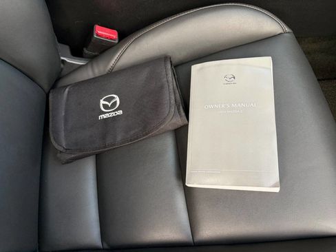 Used 2023 MAZDA MAZDA3 s image 32