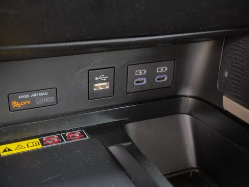 Used 2025 Toyota Camry LE w/ Convenience Package FWD image 33