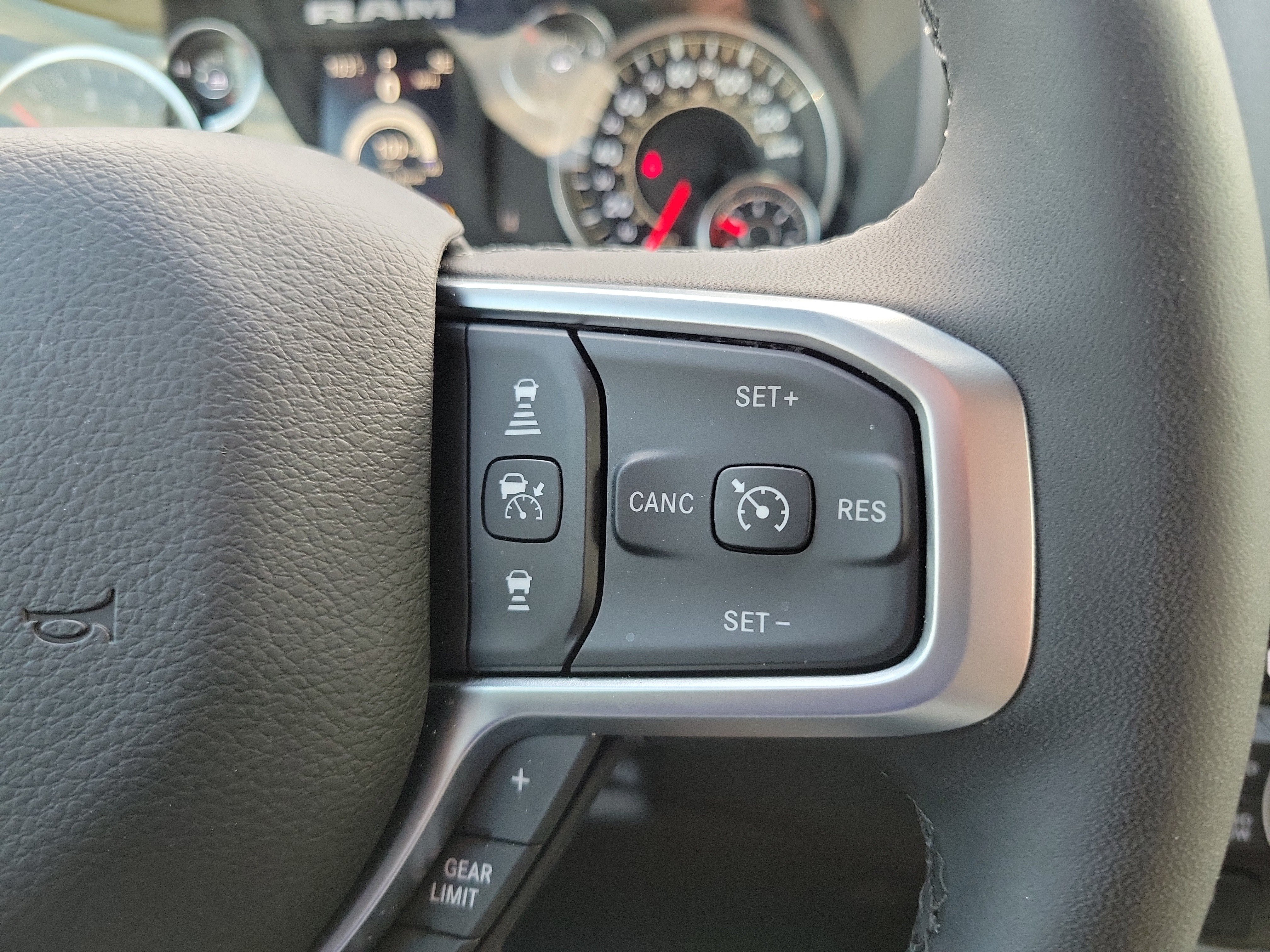 Used 2025 RAM 1500 Big Horn AWD/4WD image 18