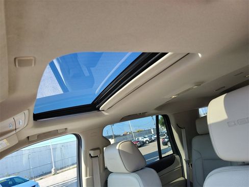 Used 2018 GMC Yukon Denali image 35