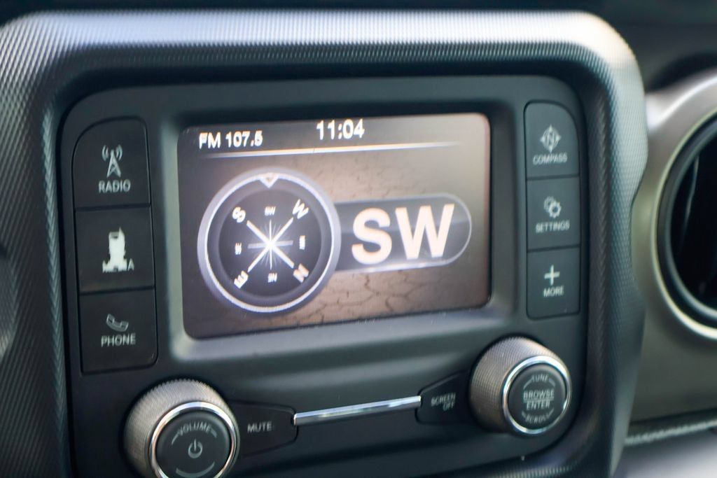 Used 2018 Jeep Wrangler Unlimited Sport AWD/4WD image 6