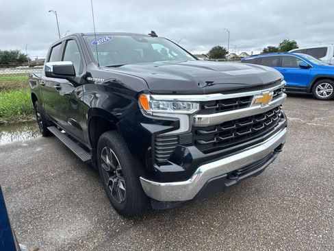 Used 2024 Chevrolet Silverado 1500 LT AWD/4WD image 7