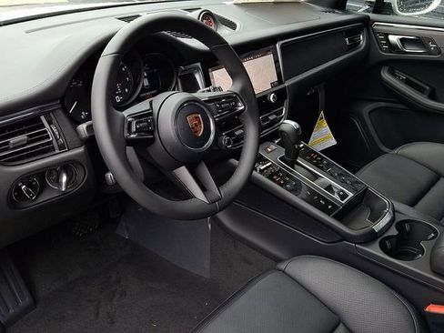 New 2026 Porsche Macan GTS image 4