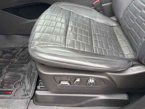 Used 2021 Cadillac Escalade Sport Platinum image 13