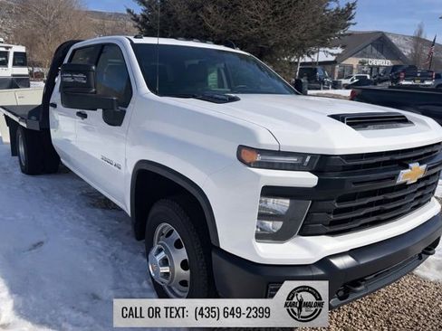 Used 2025 Chevrolet Silverado 3500 W/T image 3