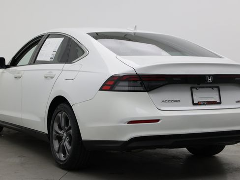 Used 2023 Honda Accord EX image 7