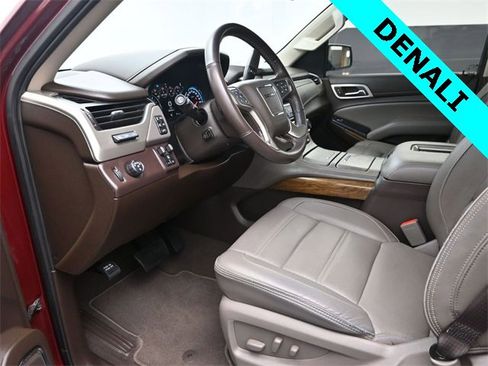 Used 2019 GMC Yukon Denali w/ Denali Ultimate Package image 7