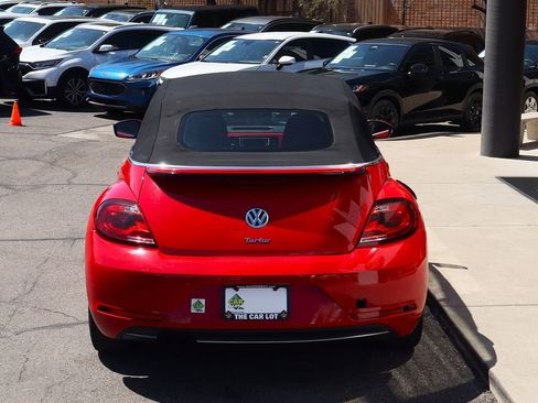 Used 2018 Volkswagen Beetle 2.0T SE image 10