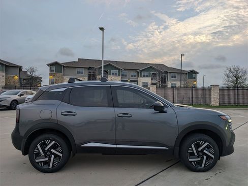 New 2026 Nissan Kicks SV image 3