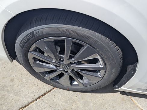 New 2026 Nissan Sentra SL w/ Floor Mat Package FWD image 7