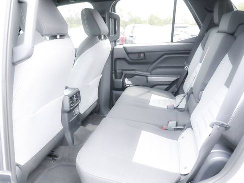 Used 2025 Toyota 4Runner TRD Off-Road AWD/4WD image 26