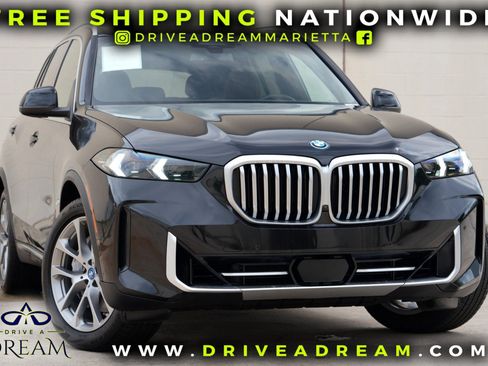 Used 2024 BMW X5 xDrive50e w/ Parking Assistance Package AWD/4WD image 2