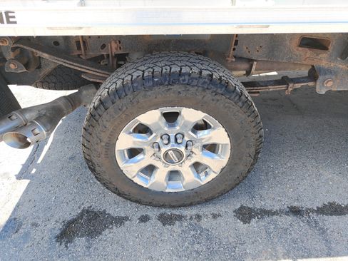 Used 2017 Ford F250 Lariat w/ Chrome Package AWD/4WD image 15