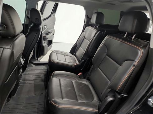 Used 2023 GMC Acadia AT4 image 26