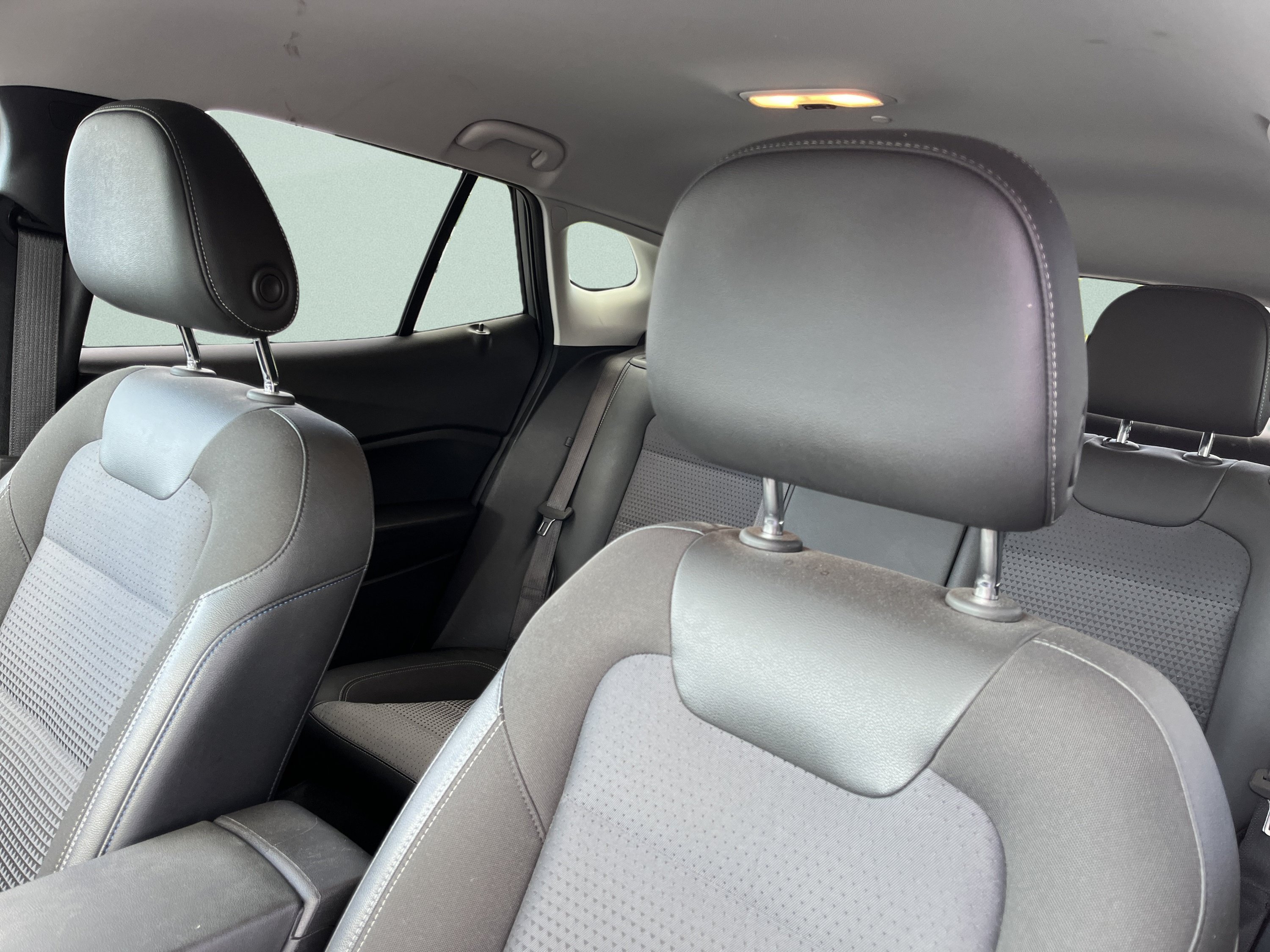 Used 2025 Chevrolet Trax LT FWD image 14