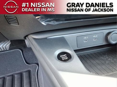 New 2026 Nissan Sentra SR w/ SR Premium Package FWD image 14