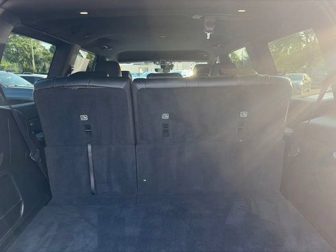 Certified 2024 Jeep Wagoneer Series II AWD/4WD image 12