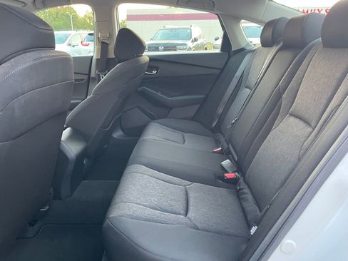 Used 2023 Honda Accord EX image 19