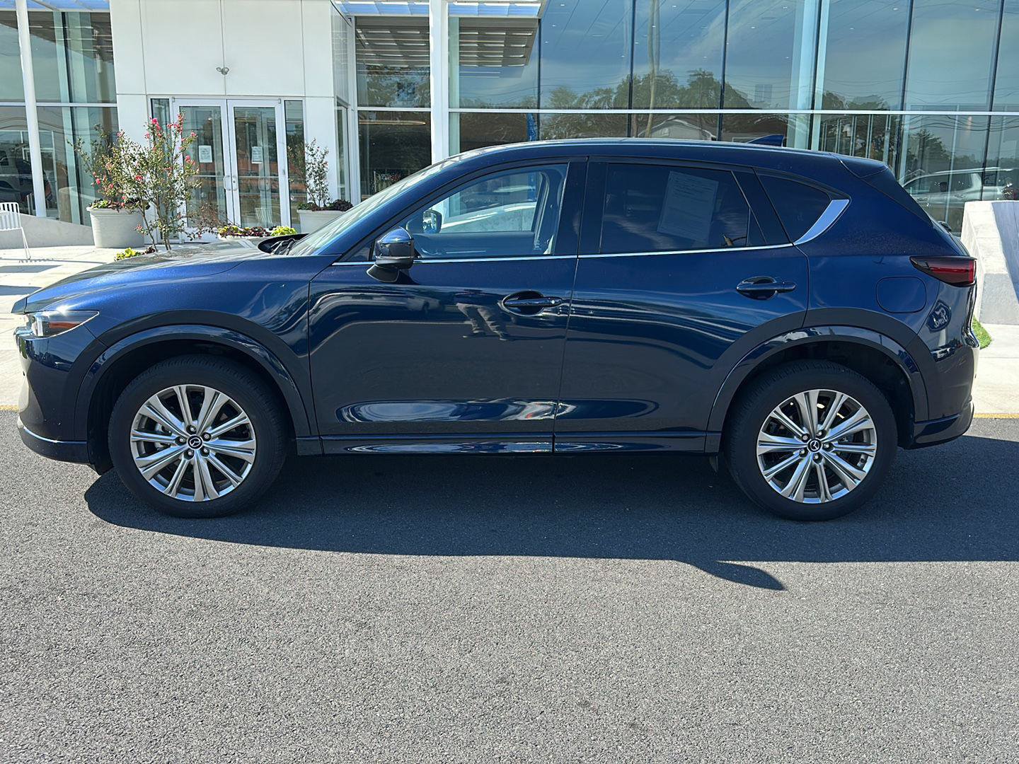 Used 2023 MAZDA CX-5 Signature AWD/4WD image 8