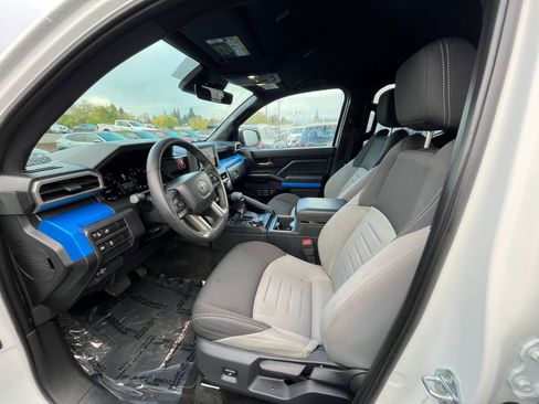 Used 2025 Toyota Tacoma TRD Off-Road image 24