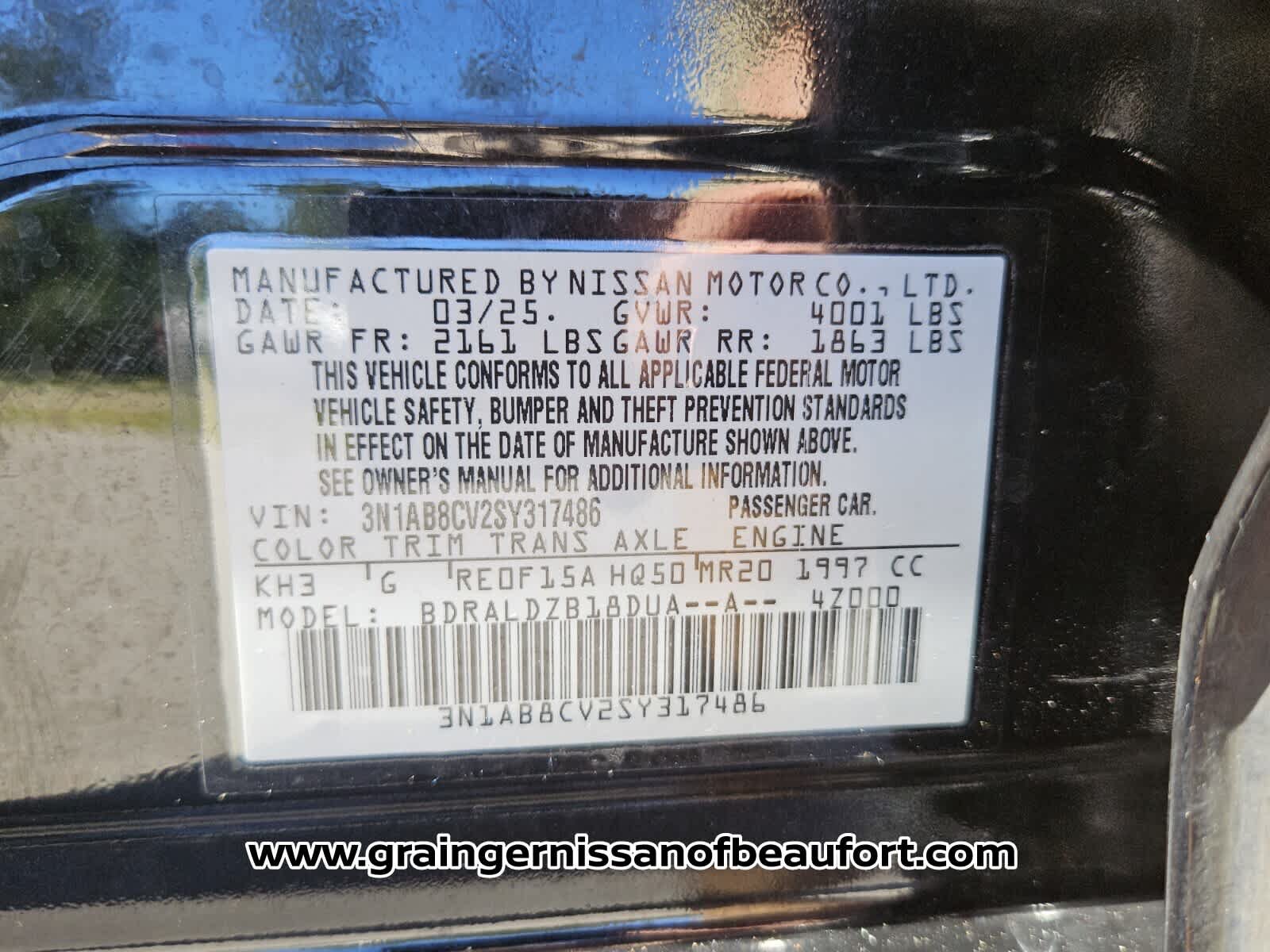 Used 2025 Nissan Sentra SV FWD image 7