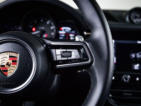 Certified 2026 Porsche Macan image 16