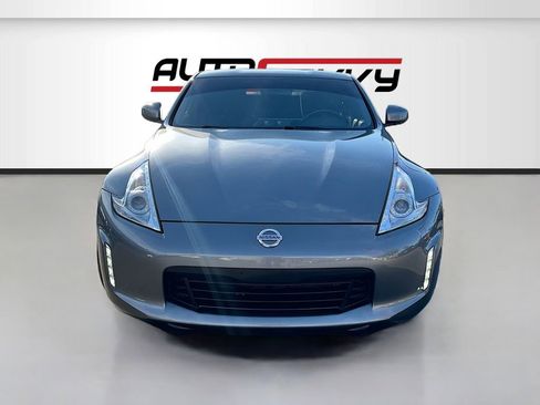 Used 2016 Nissan 370Z Base w/ Aerodynamics Package image 2