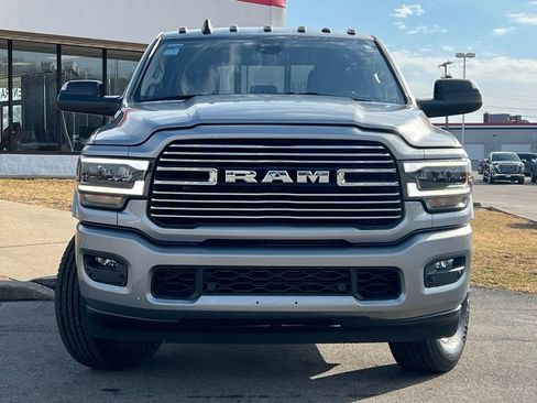 Used 2022 RAM 2500 Laramie w/ Body Color Bumper Group image 14