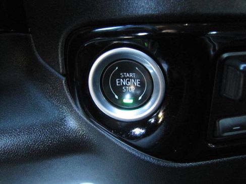 Used 2024 GMC Sierra 2500 SLE w/ SLE Convenience Package image 46