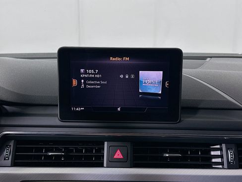 Used 2017 Audi A4 2.0T Premium image 21