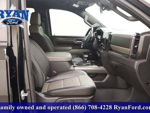 Used 2024 Chevrolet Silverado 1500 ZR2 image 17