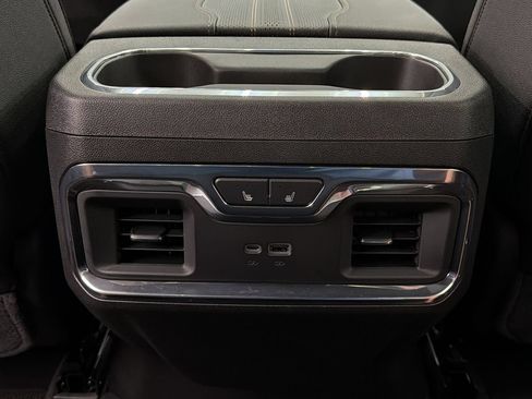Used 2026 Chevrolet Silverado 2500 High Country w/ High Country Premium Package AWD/4WD image 39