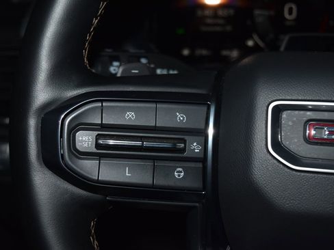 Used 2024 GMC Acadia AT4 w/ Super Cruise Package image 9